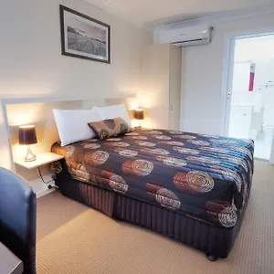 4* Motel High Street Motor