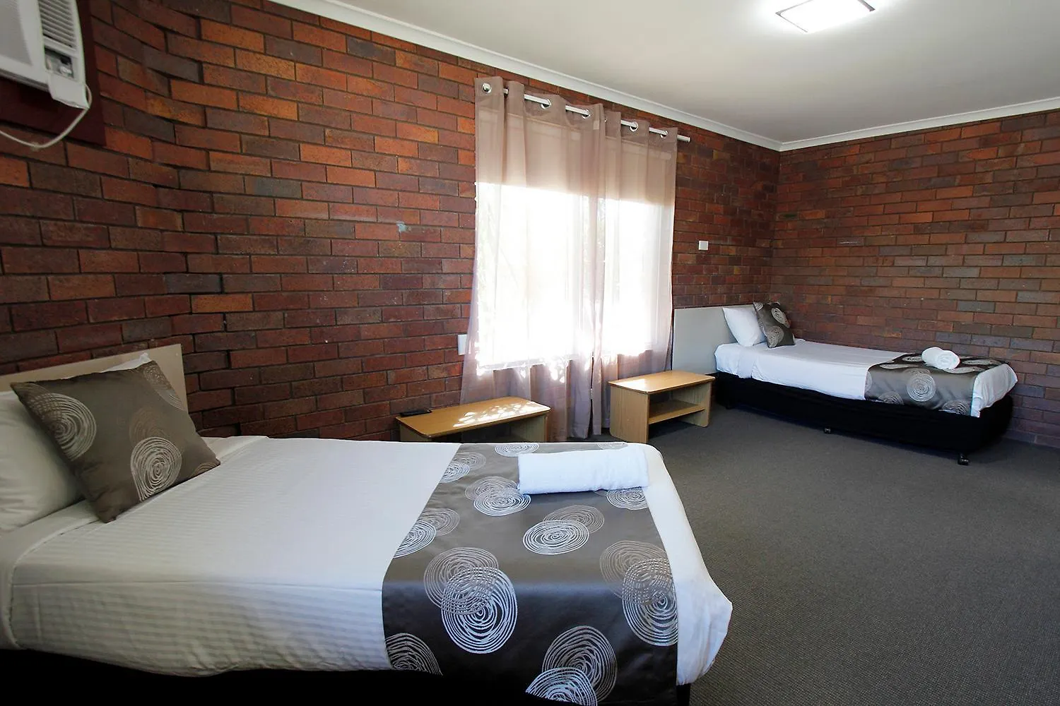 Blue Shades Motel Maryborough 4*,  Australia